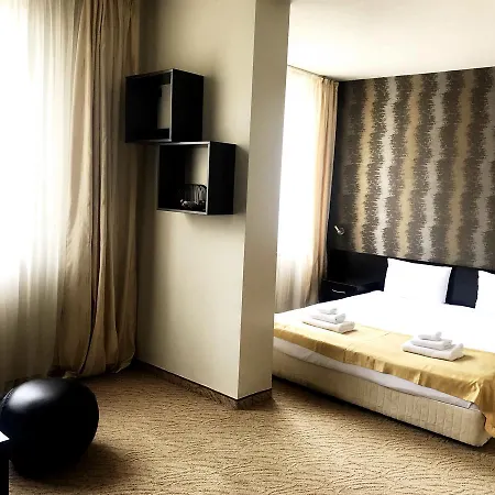 City Hotel 3*