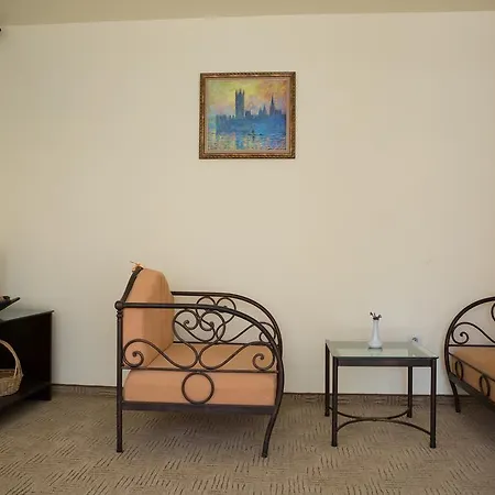 Hotel City 3*