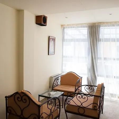 Hotel City 3*
