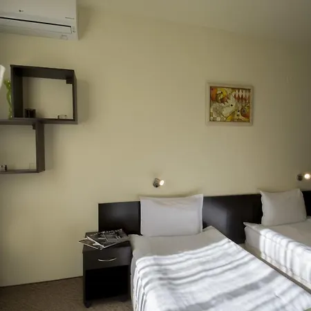 Hotel City 3*